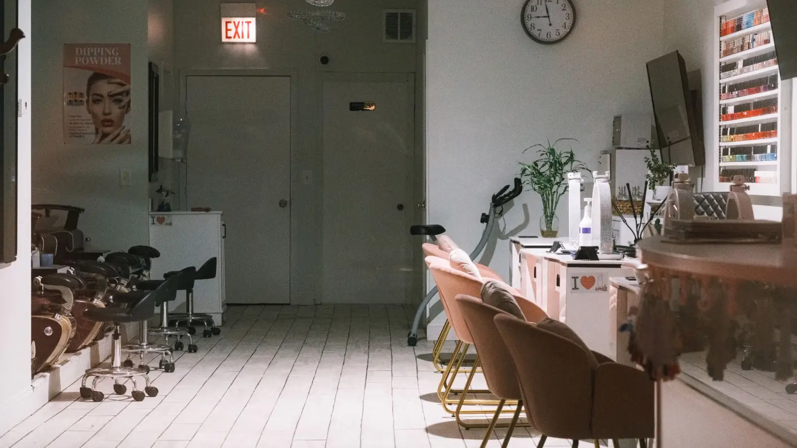 贵州明杰达贸易公司日用百货批发品类结构及商超选品方案